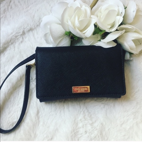 kate spade Handbags - Kate Spade Wristlet